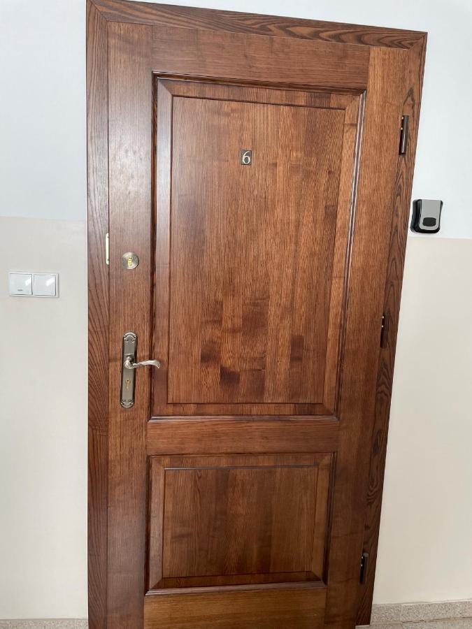 קונין Apartament W Koninie Przy Ul. Wiosny Ludow מראה חיצוני תמונה
