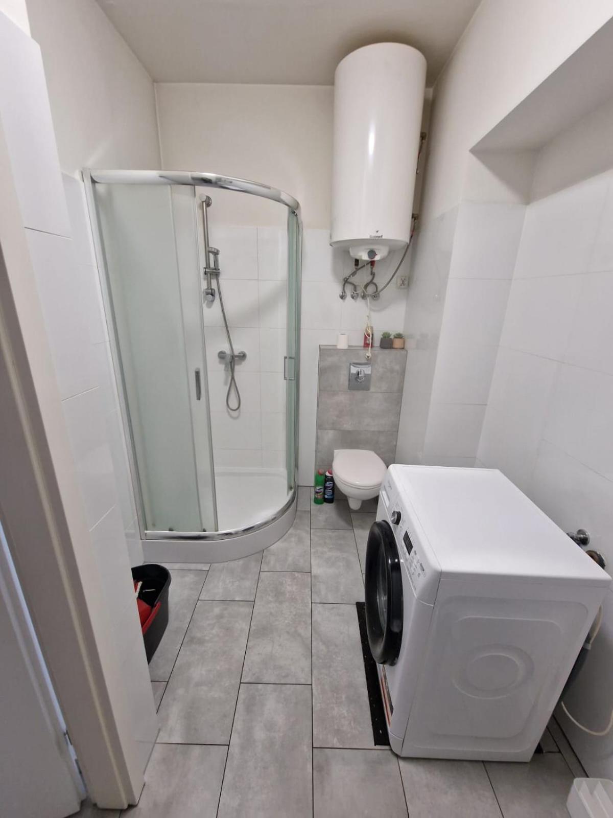 קונין Apartament W Koninie Przy Ul. Wiosny Ludow מראה חיצוני תמונה